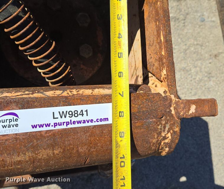 image for item LW9841 Plate compactor