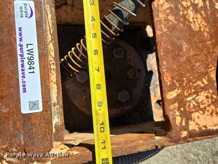 image for item LW9841 Plate compactor