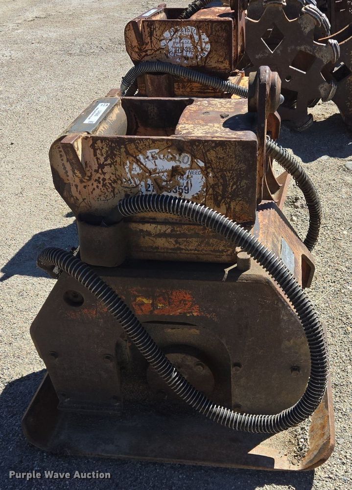 image for item LW9842 NPK plate compactor