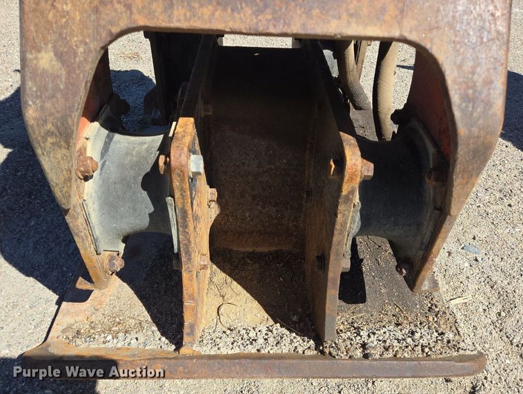 image for item LW9842 NPK plate compactor