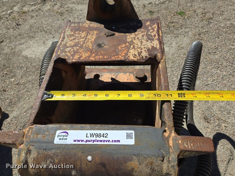 image for item LW9842 NPK plate compactor