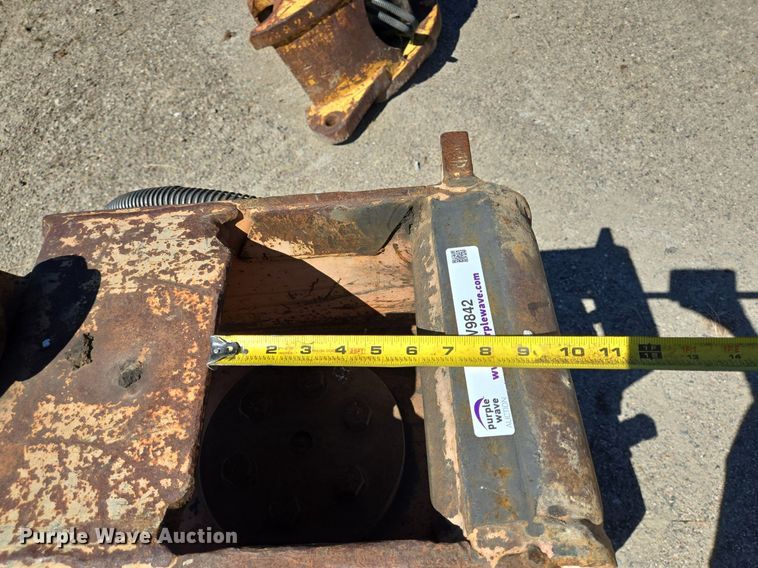 image for item LW9842 NPK plate compactor