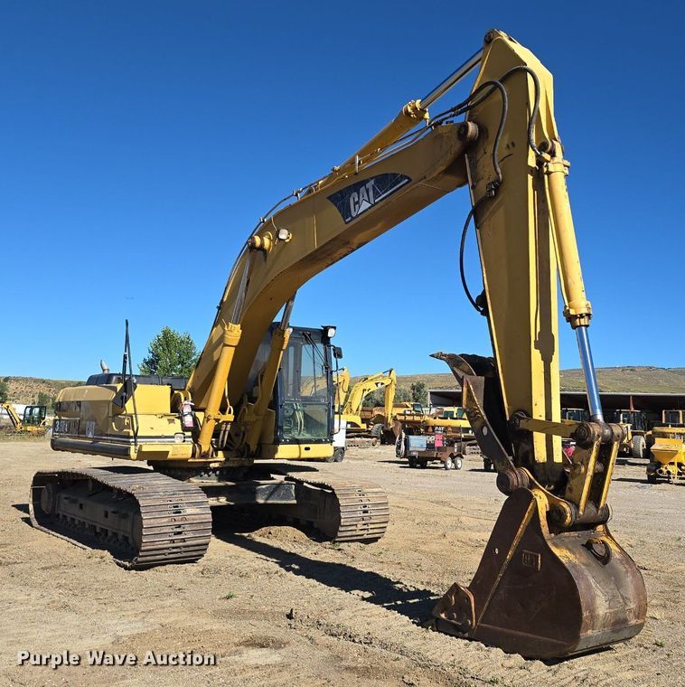 image for item LW9846 1997 Caterpillar 325B L excavator