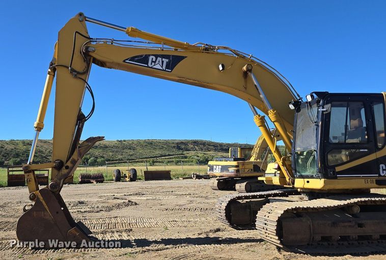 image for item LW9846 1997 Caterpillar 325B L excavator