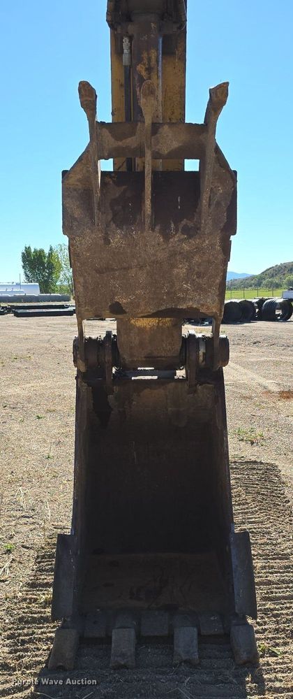 image for item LW9846 1997 Caterpillar 325B L excavator