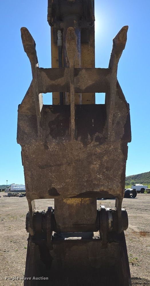 image for item LW9846 1997 Caterpillar 325B L excavator