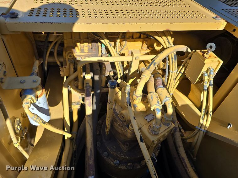 image for item LW9846 1997 Caterpillar 325B L excavator