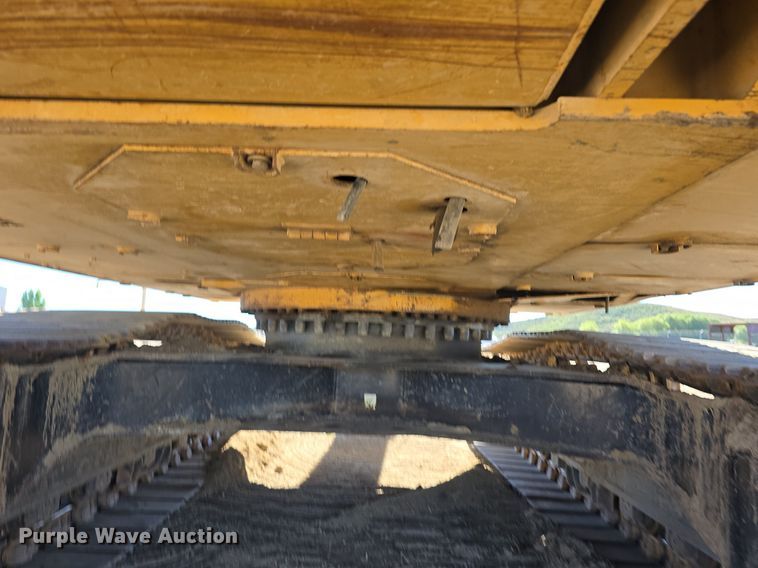 image for item LW9846 1997 Caterpillar 325B L excavator