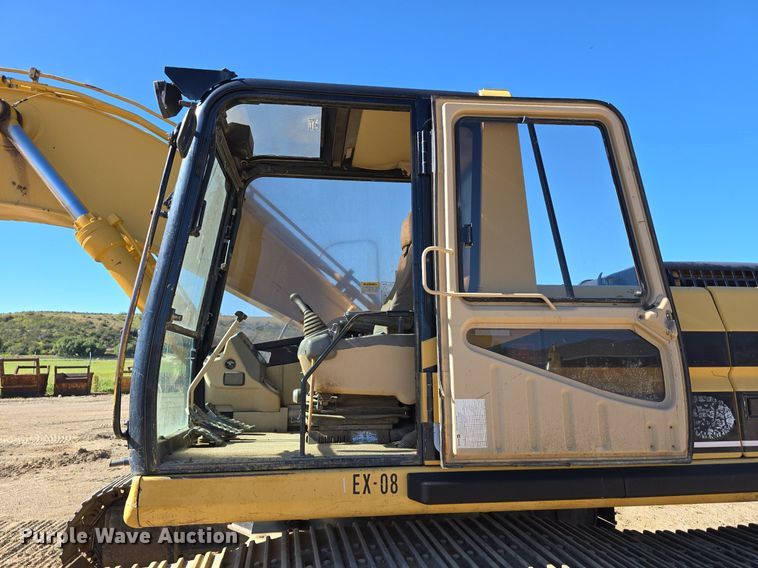 image for item LW9846 1997 Caterpillar 325B L excavator