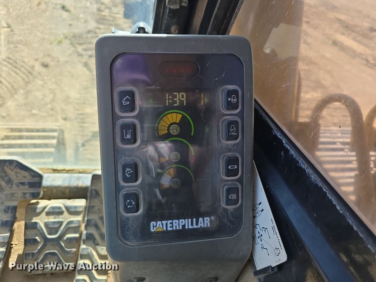 image for item LW9846 1997 Caterpillar 325B L excavator