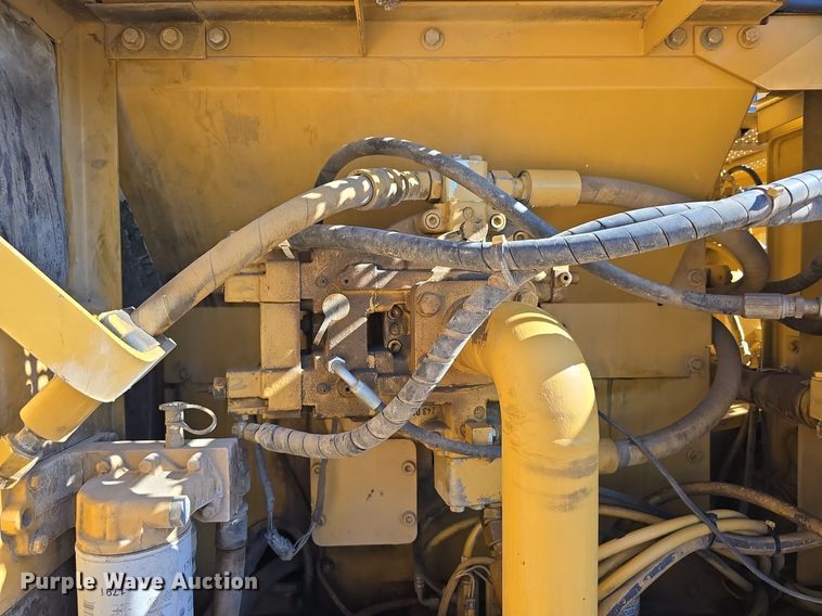 image for item LW9846 1997 Caterpillar 325B L excavator