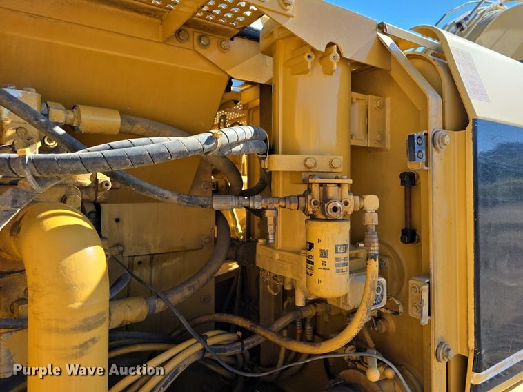 image for item LW9846 1997 Caterpillar 325B L excavator