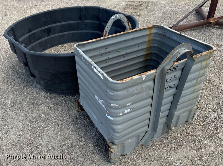 image for item LW9853 Livestock equipment