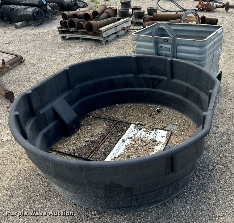 image for item LW9853 Livestock equipment