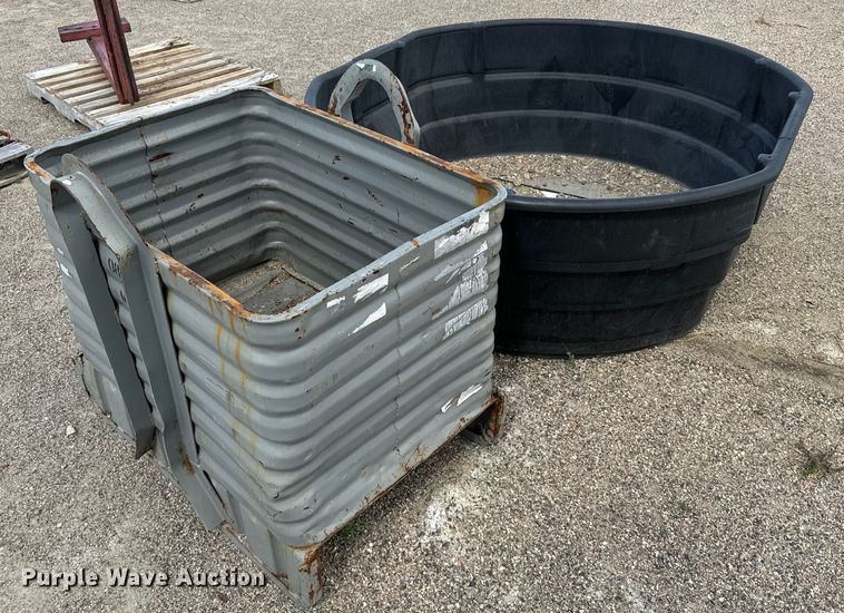 image for item LW9853 Livestock equipment