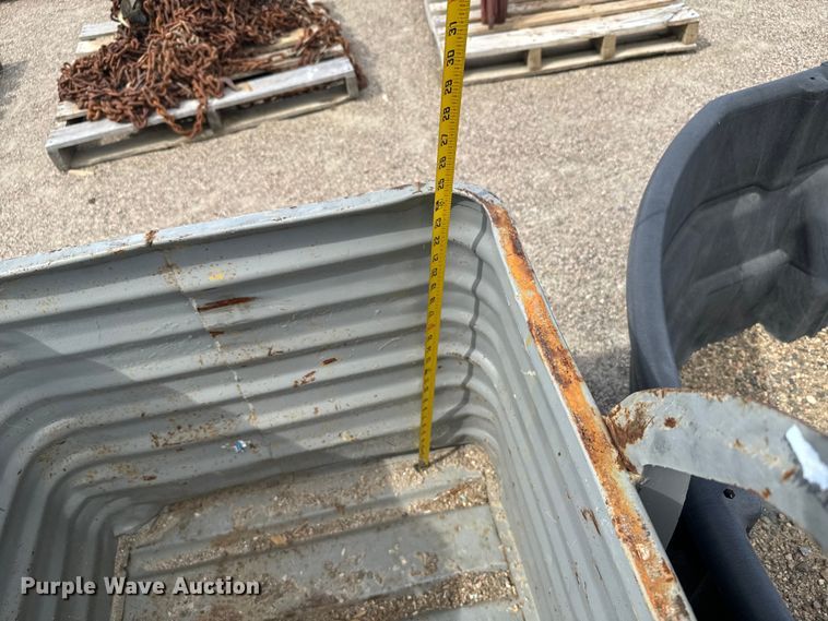 image for item LW9853 Livestock equipment