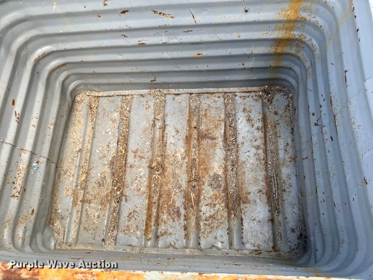 image for item LW9853 Livestock equipment