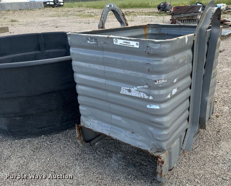 image for item LW9853 Livestock equipment