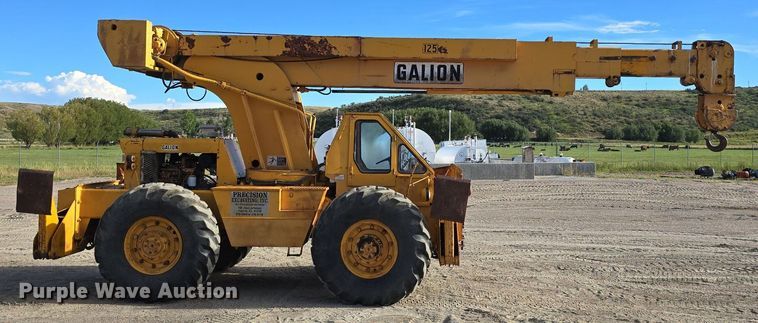 image for item LW9855 1970 Galion C-125 crane