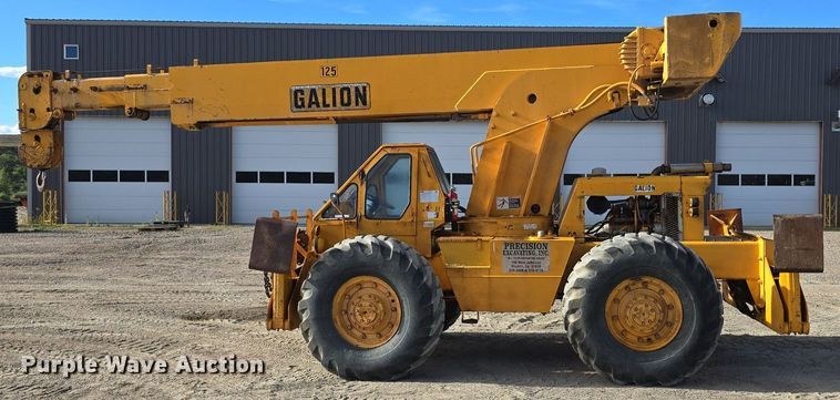 image for item LW9855 1970 Galion C-125 crane