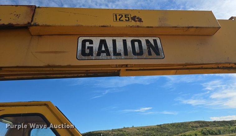 image for item LW9855 1970 Galion C-125 crane