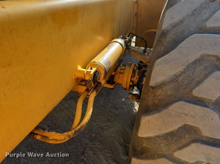 image for item LW9855 1970 Galion C-125 crane