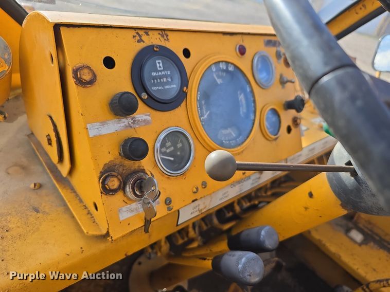 image for item LW9855 1970 Galion C-125 crane