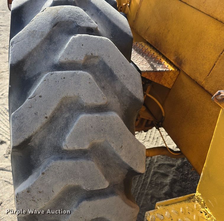 image for item LW9855 1970 Galion C-125 crane