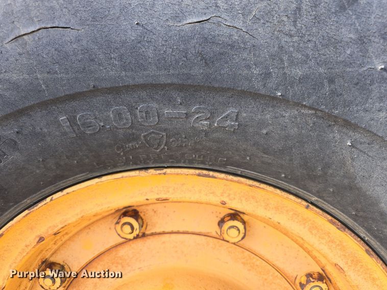 image for item LW9855 1970 Galion C-125 crane