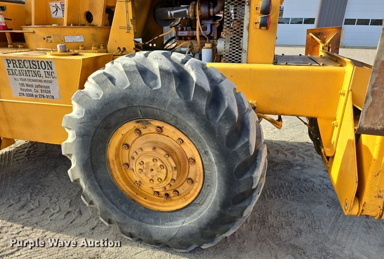 image for item LW9855 1970 Galion C-125 crane