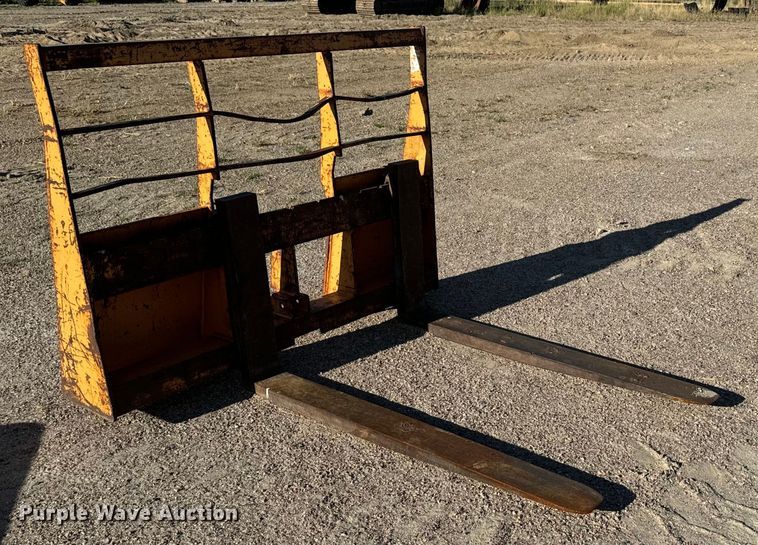 image for item LW9857 Skid steer forks