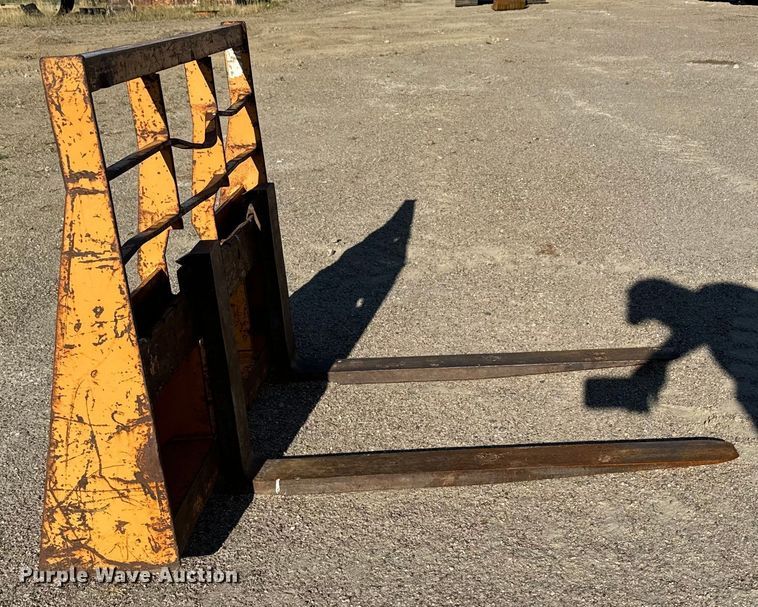 image for item LW9857 Skid steer forks