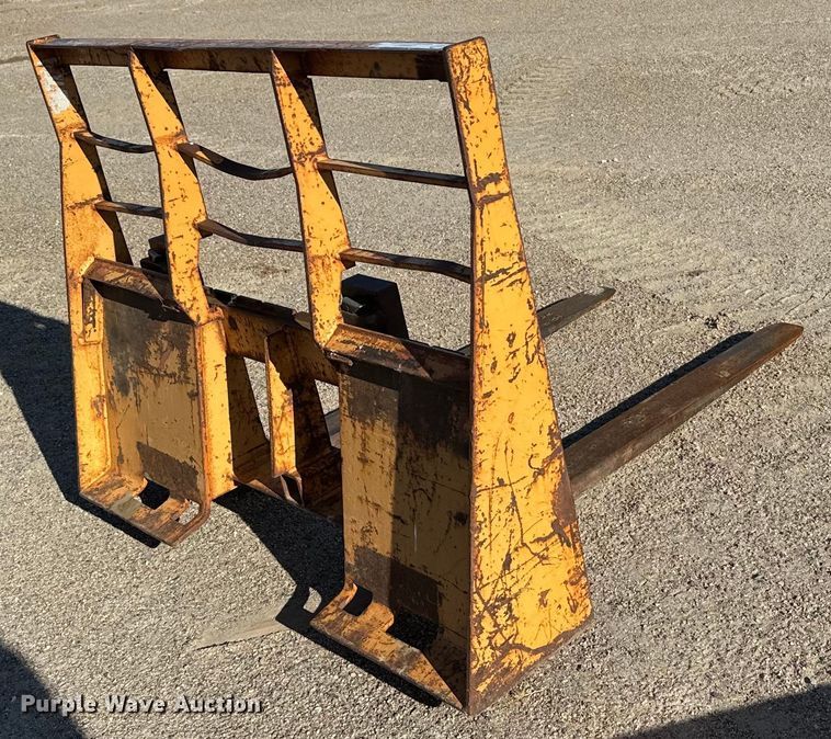 image for item LW9857 Skid steer forks