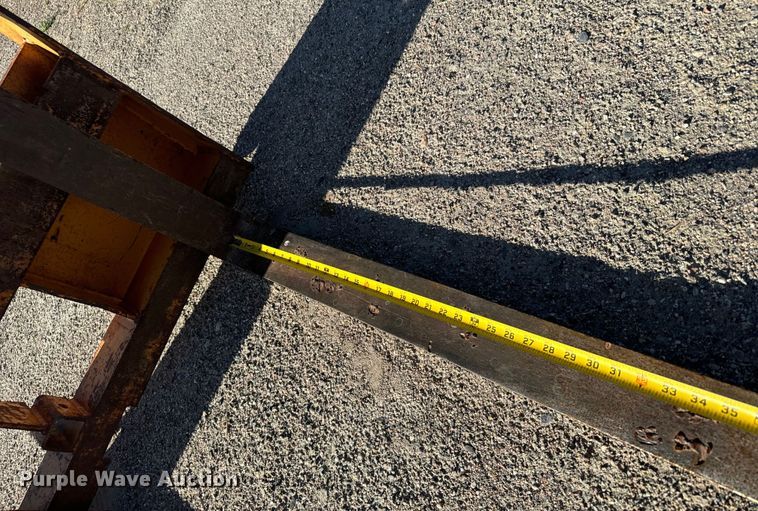 image for item LW9857 Skid steer forks