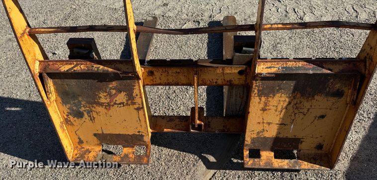 image for item LW9857 Skid steer forks