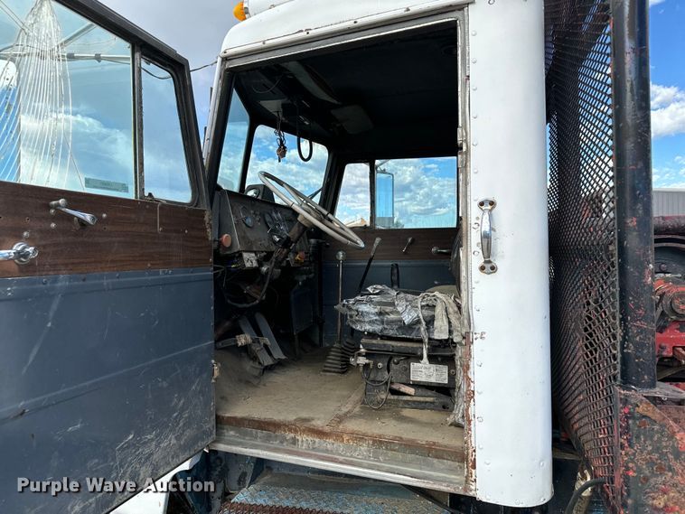 image for item LW9869 1969 Peterbilt  359A winch truck