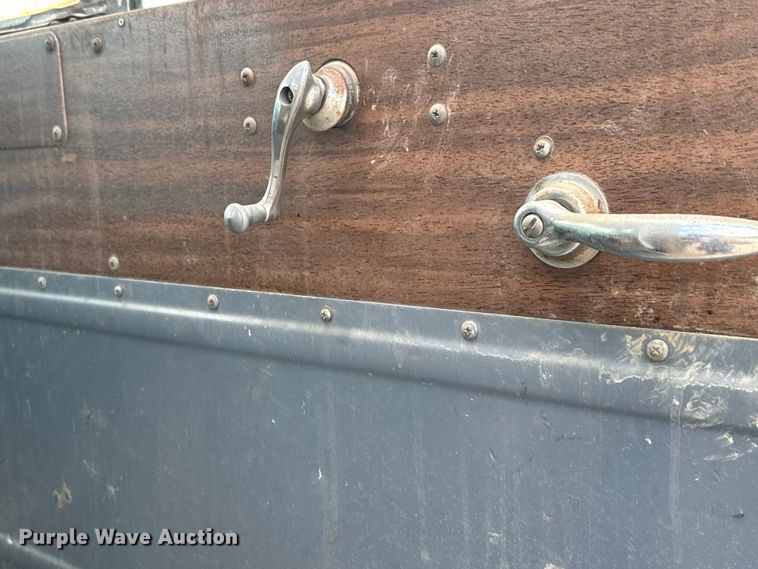 image for item LW9869 1969 Peterbilt  359A winch truck