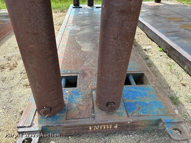 image for item LW9873 (2) trench boxes