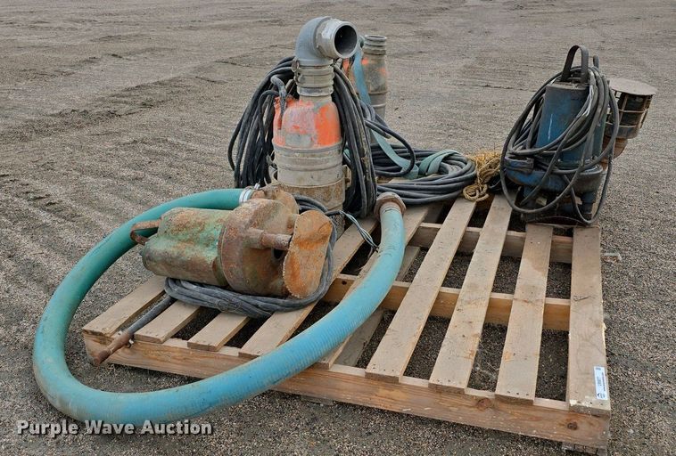 image for item LW9877 Approximately 5 submersible pumps