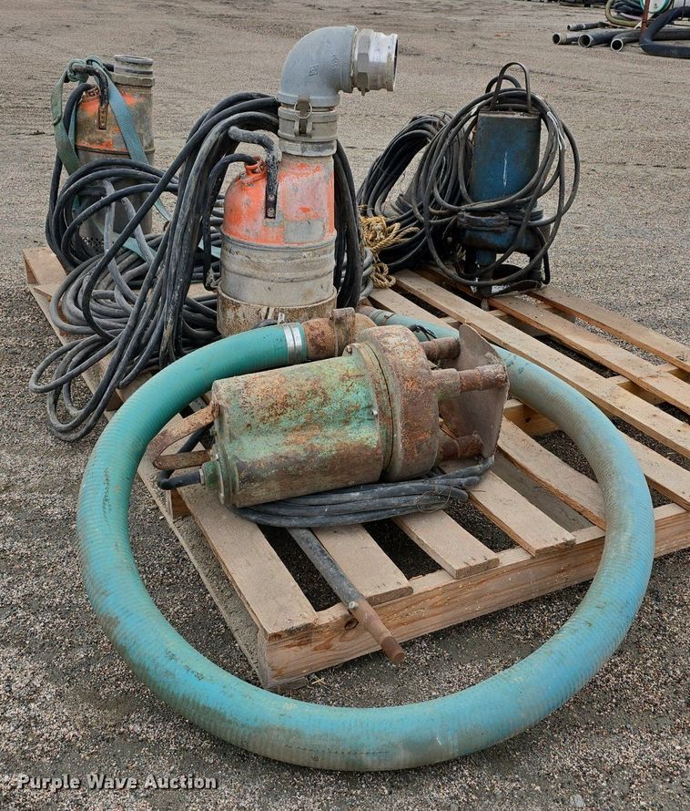 image for item LW9877 Approximately 5 submersible pumps