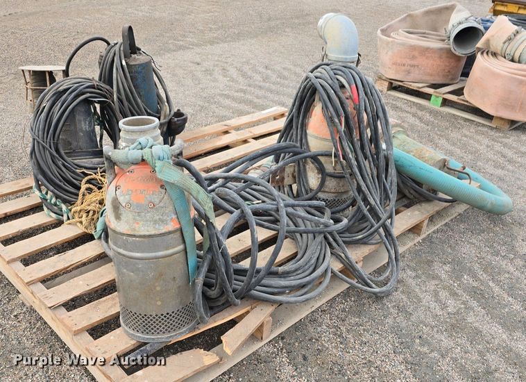 image for item LW9877 Approximately 5 submersible pumps