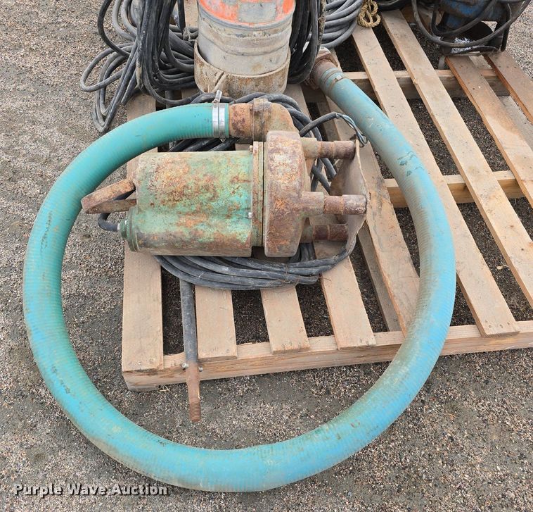 image for item LW9877 Approximately 5 submersible pumps