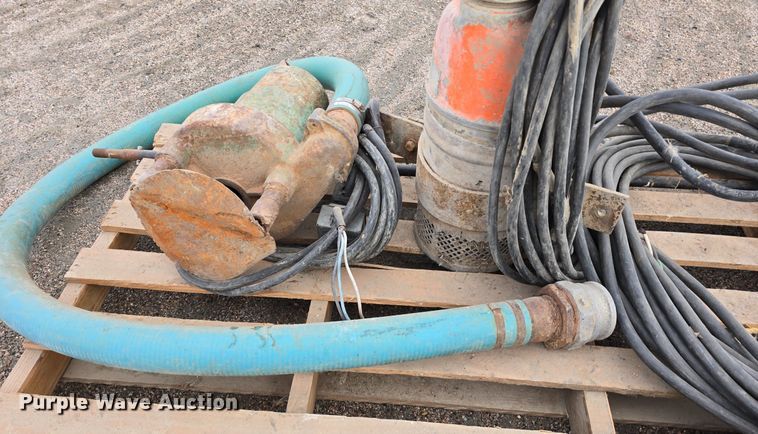 image for item LW9877 Approximately 5 submersible pumps