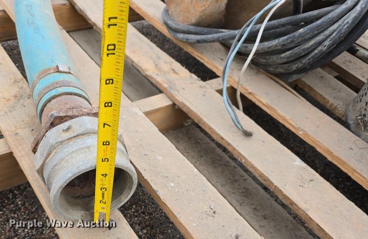 image for item LW9877 Approximately 5 submersible pumps