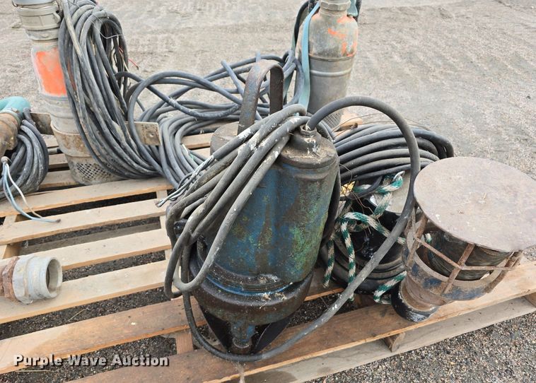 image for item LW9877 Approximately 5 submersible pumps