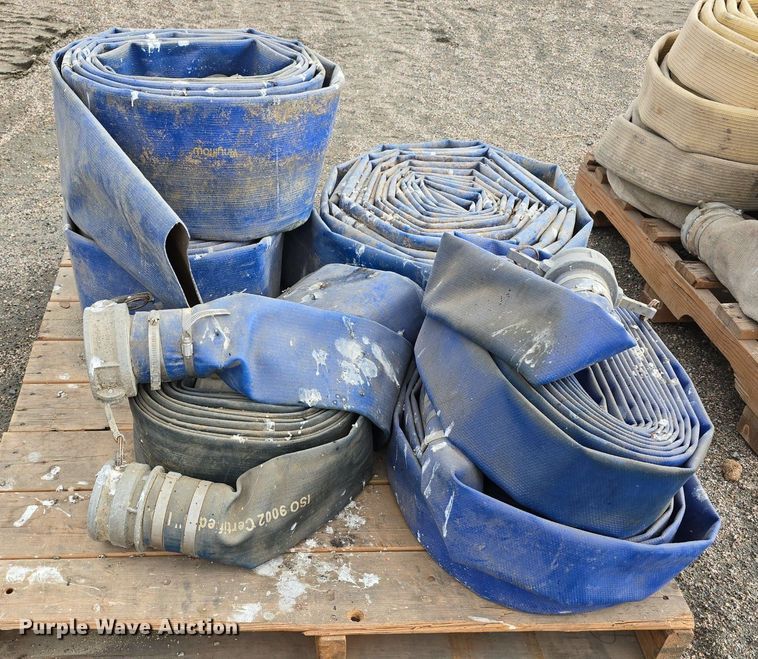 image for item LW9877 Approximately 5 submersible pumps