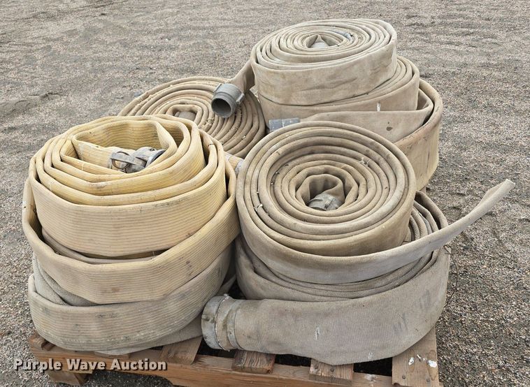 image for item LW9877 Approximately 5 submersible pumps