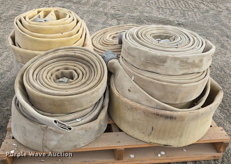 image for item LW9877 Approximately 5 submersible pumps