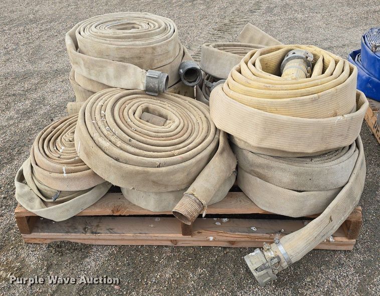 image for item LW9877 Approximately 5 submersible pumps