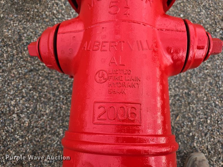 image for item LW9878 2006 Mueller fire hydrant